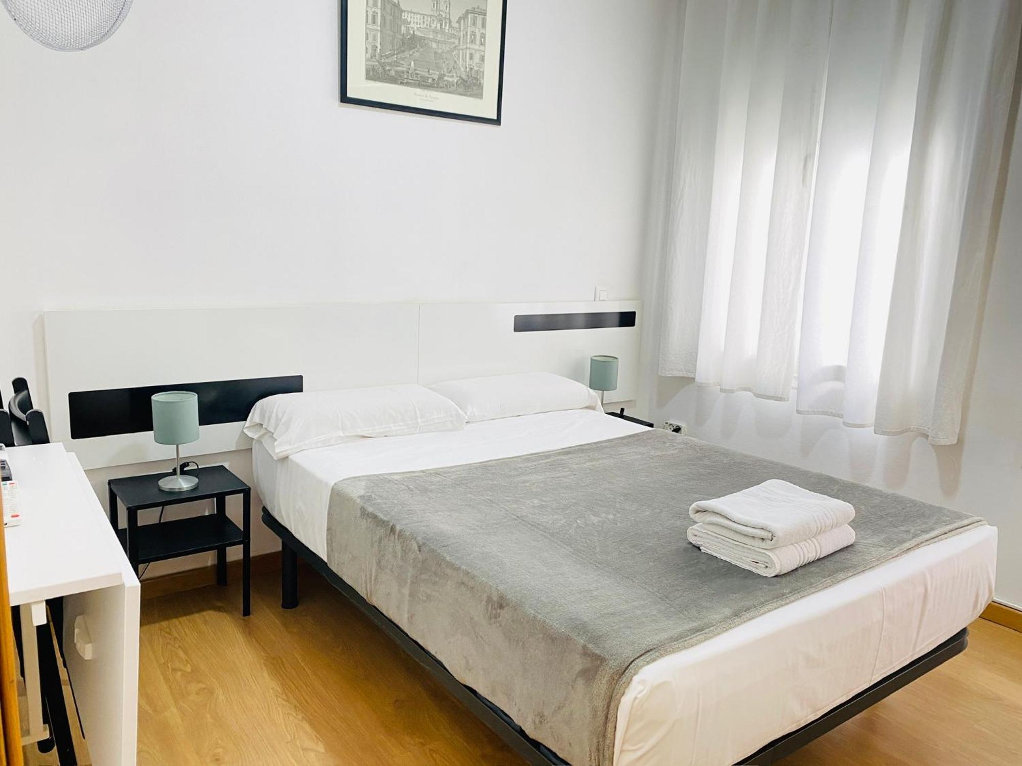 Ch Rayuela Hotel Madrid Ngoại thất bức ảnh